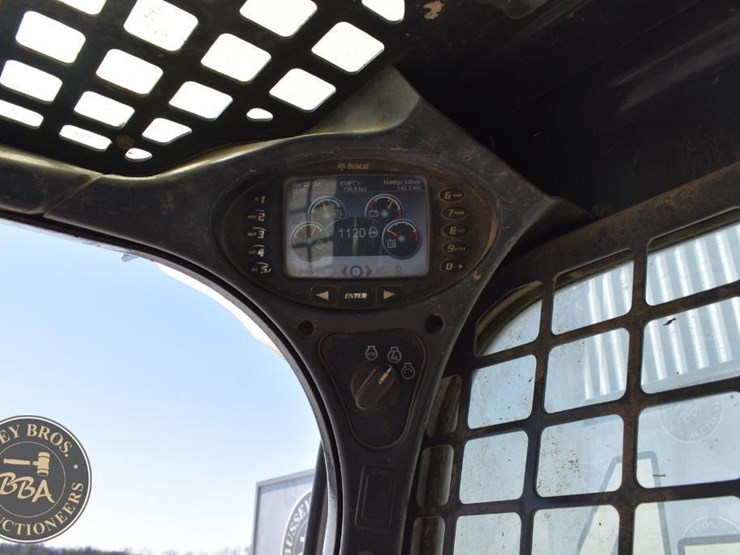 2013-bobcat-t650-image-40