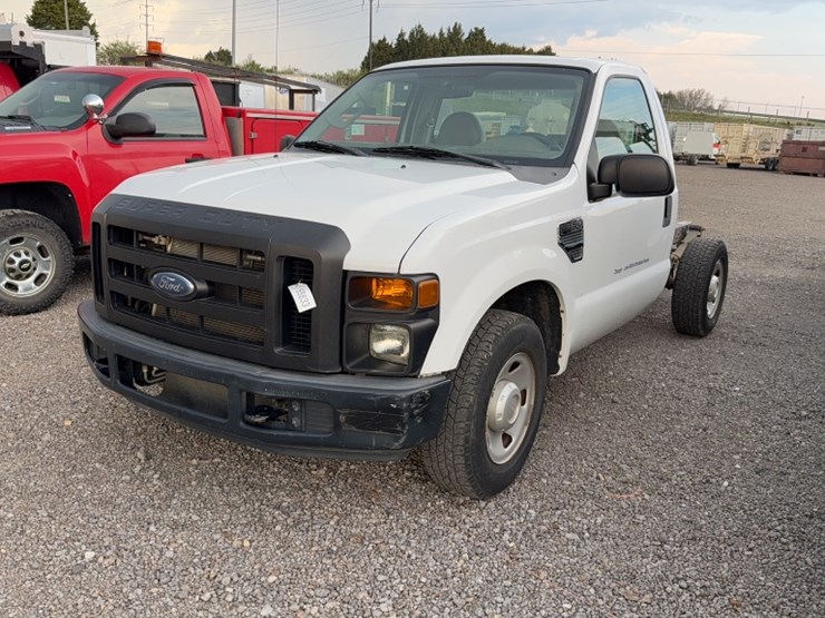 2008-ford-f250-image-1