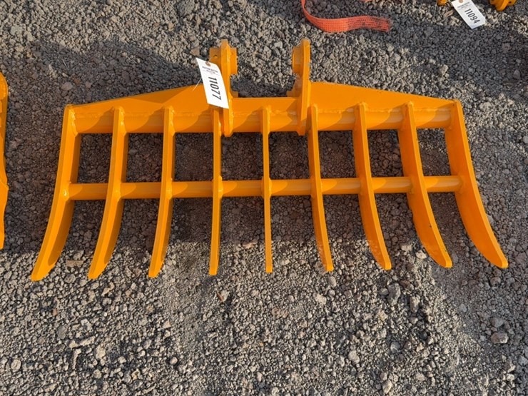 caterpillar-303-image-1