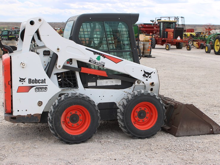 2017-bobcat-s590-image-6