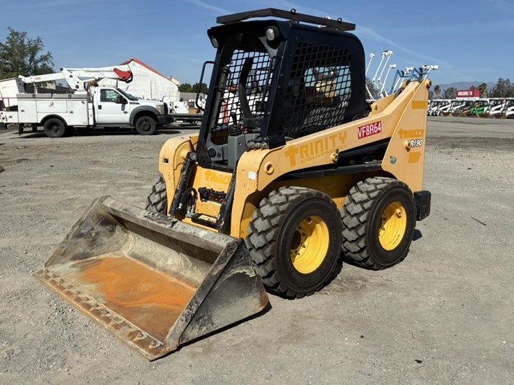 2019-gehl-r190-image-1