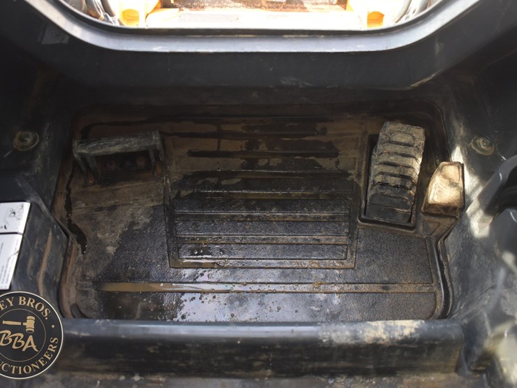 2023-deere-333g-image-49