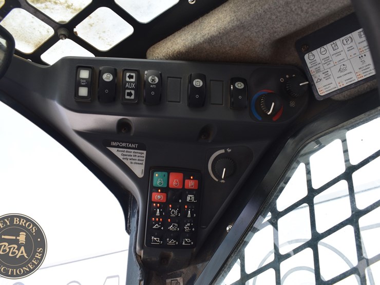 2021-deere-333g-image-39