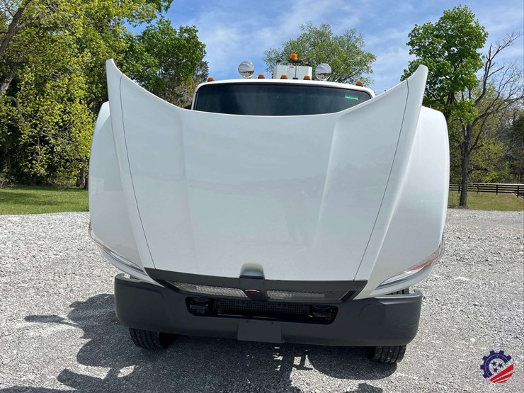 2025-kenworth-t380-image-98