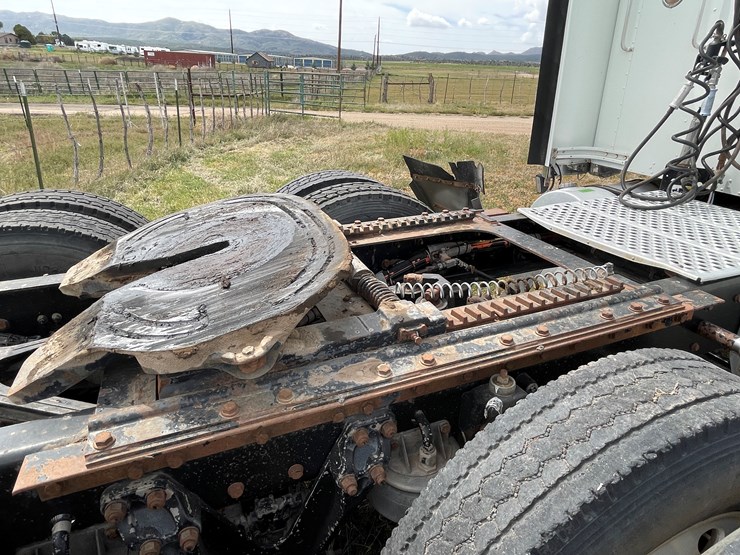 2000-kenworth-w900l-image-23