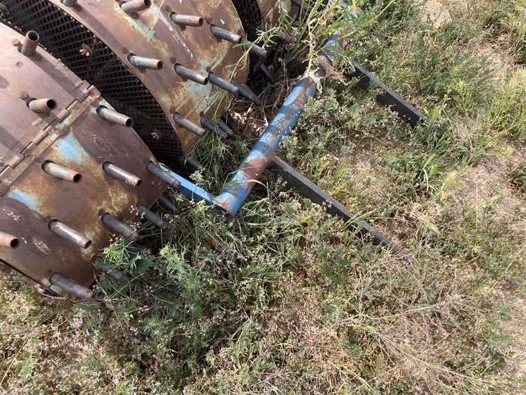 #4064-•-tow-behind-spike-aerator-image-4