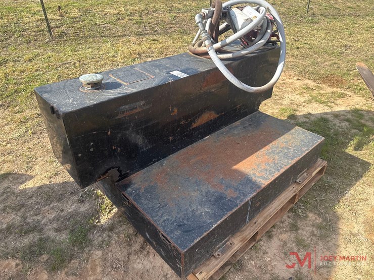 aux-fuel-tank-image-3