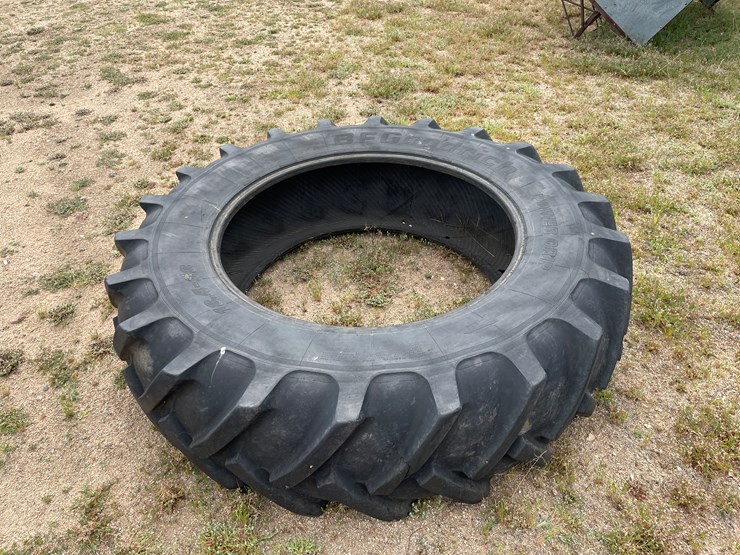 #4089-•-bf-goodrich-tractor-tire-image-1