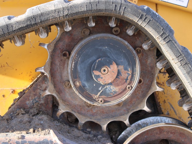 deere-ct322-image-21