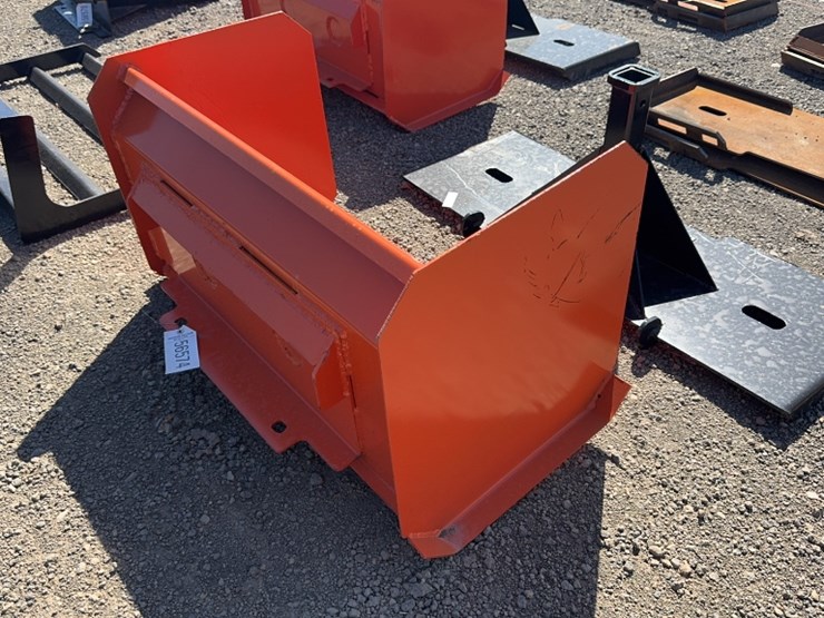 #1049-•-36"-dingo-snow-pusher-image-3