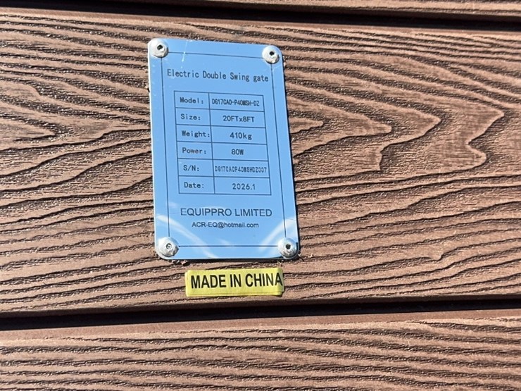 #1071-•-16'-bi-parting-gate-w/-posts-and-electric-opener-image-3