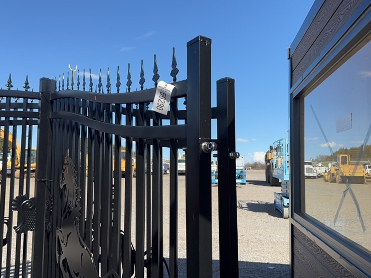 #1087-•-14'-bi-parting-wrought-iron-gate-w/-horse-scene-image-7