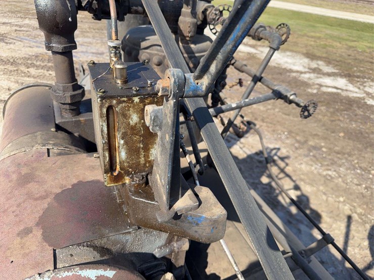 1910-advance-rumely-steam-traction-engine-image-23