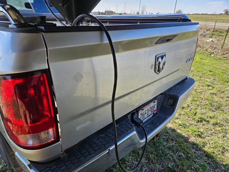 2012-dodge-ram-2500-image-19