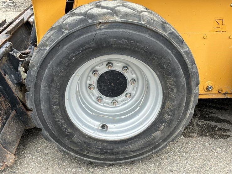 2019-gehl-r190-image-9