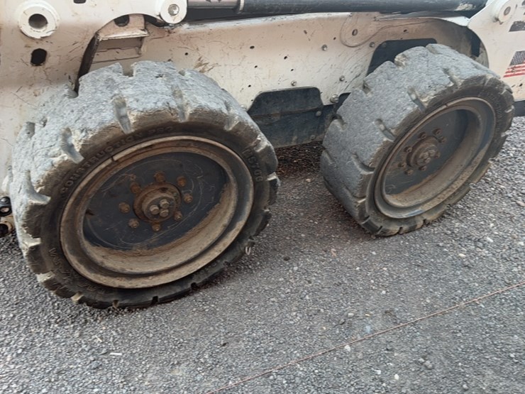 2019-bobcat-s630-image-10