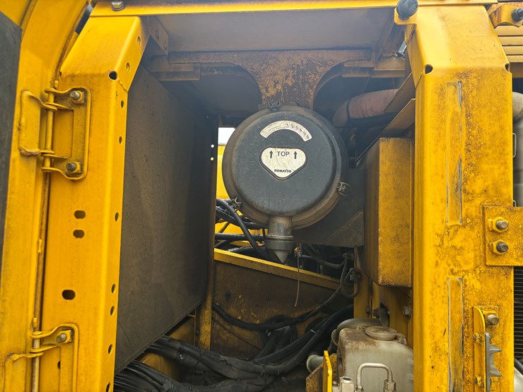 2001-komatsu-pc200-lc-image-19