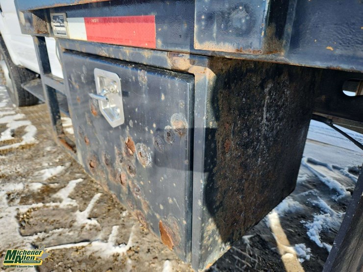 2017-ford-f350-image-42