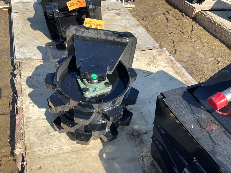 caterpillar-307-image-1