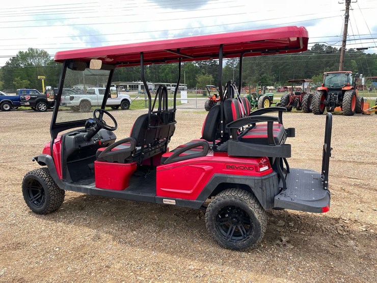2023-bintelli-48-volt-electric-6-seater-golf-cart-w/-on-board-charger-(46-miles-showing)-image-2