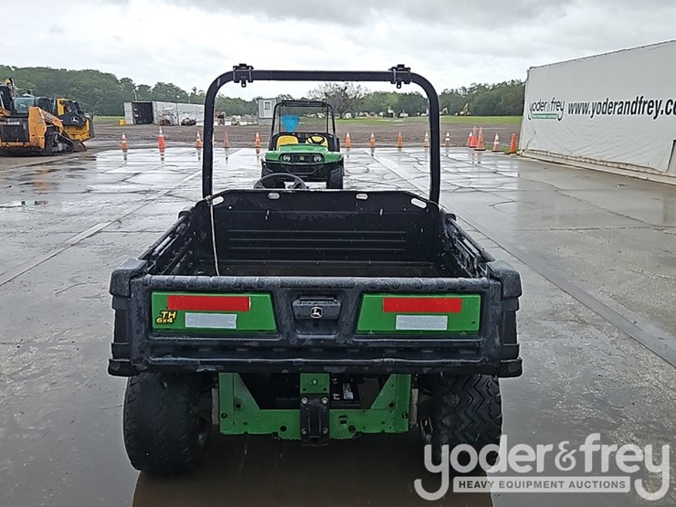 2016-john-deere-gator-image-12