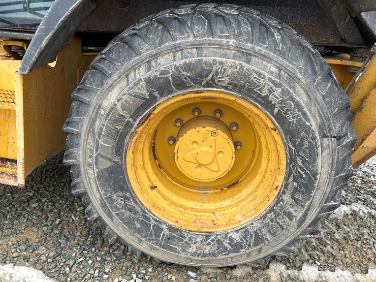 deere-310sj-image-104