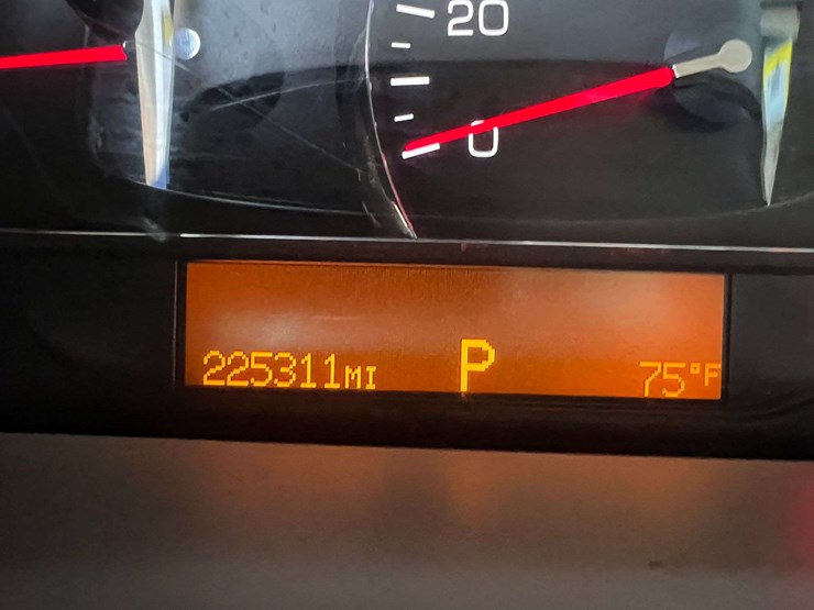 2005-cadillac-sts-4-door-sedan-(225,311-miles)-image-27