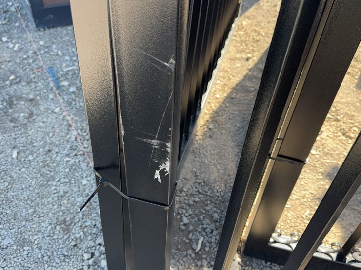 #1086-•-14'-bi-parting-wrought-iron-gate-w/-horse-scene-image-8