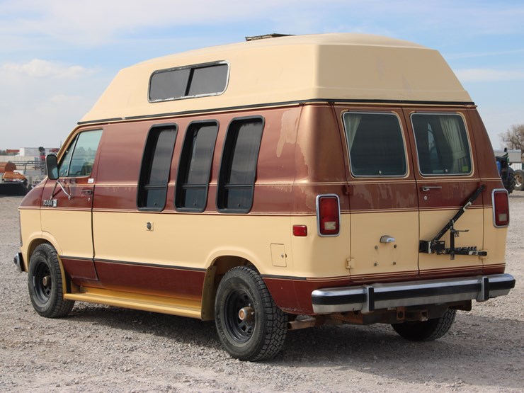 1985-dodge-ram-350-image-12