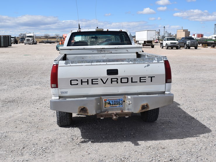 1993-chevrolet-silverado-3500-image-3