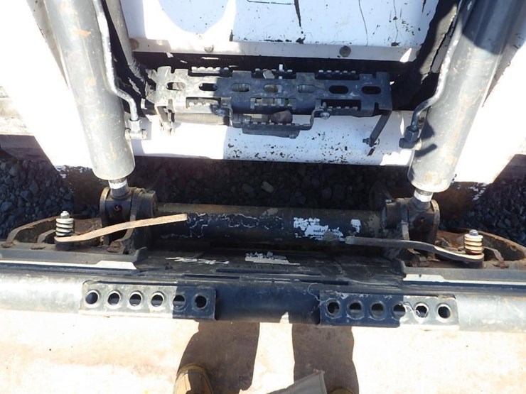 2021-bobcat-t740-image-15