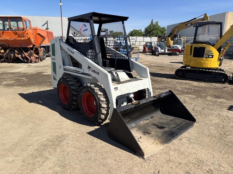 bobcat-643-image-2