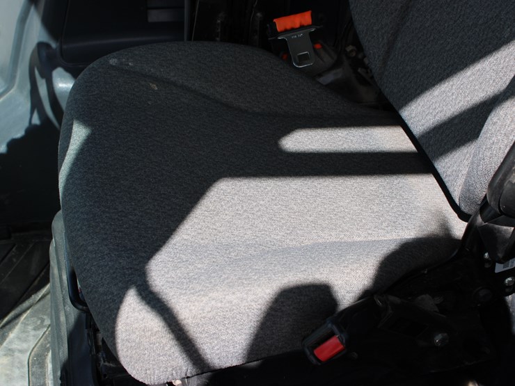 2021-deere-524p-image-41