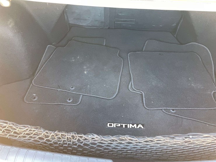 2015-kia-optima-4-door-sedan-(87,692-miles)-image-15