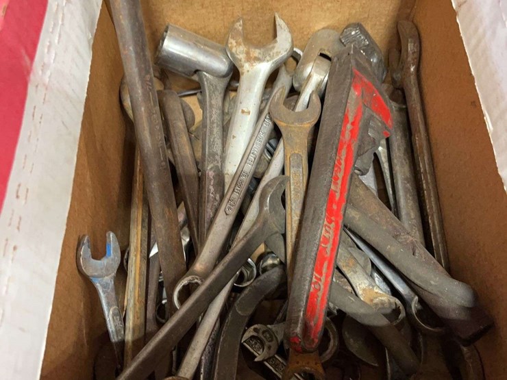 box-hand-tools-image-2