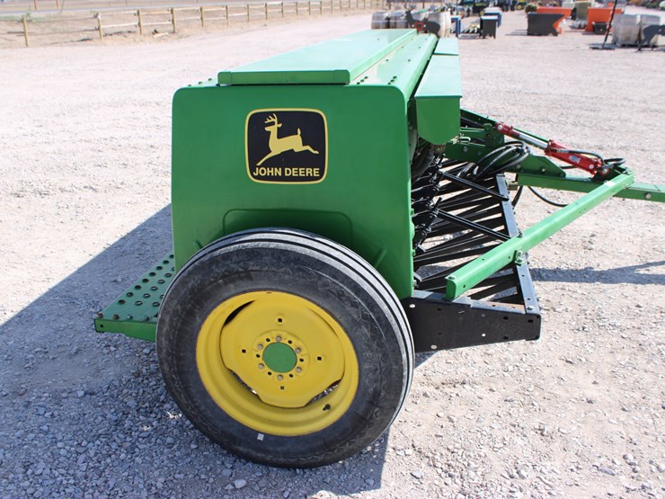 john-deere-450-image-37
