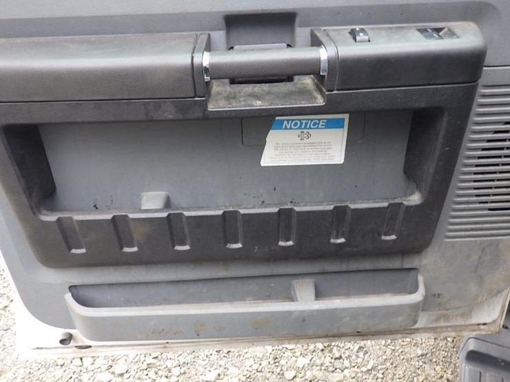 2016-ford-f550-image-21