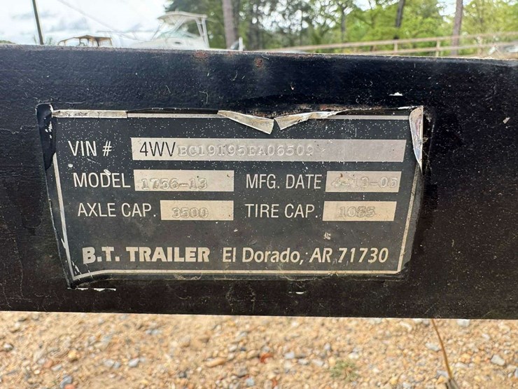 2003-alumacraft-crappie-pro-w/mariner-magnum-40-motor-image-15