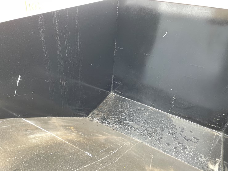 #2006-•-2-yard-skid-steer-mount-trash-hopper-image-9