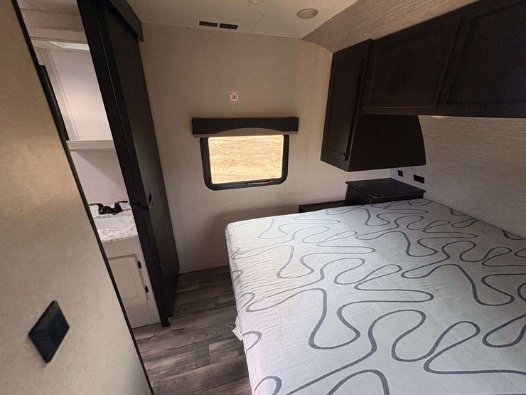 2022-open-range-by-highland-ridge-travel-trailer-image-23