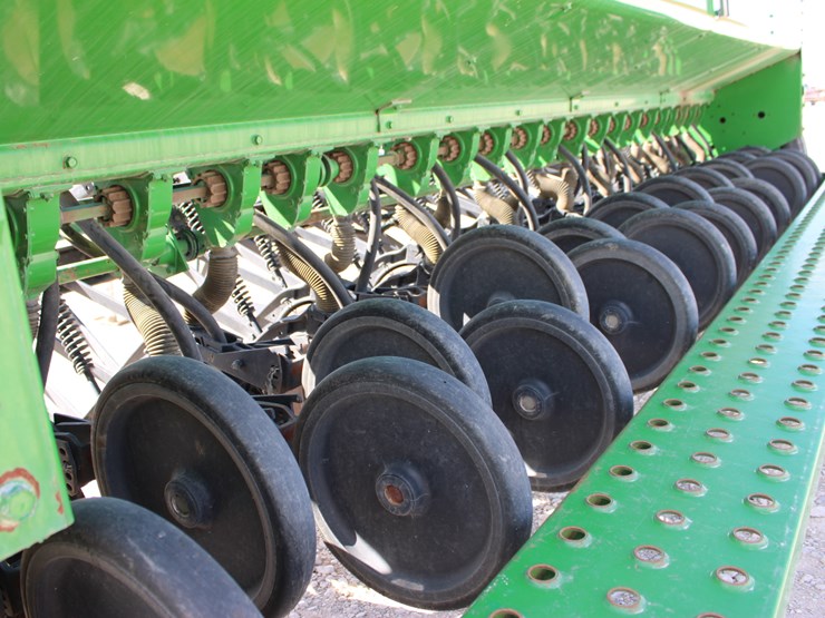 john-deere-450-image-34