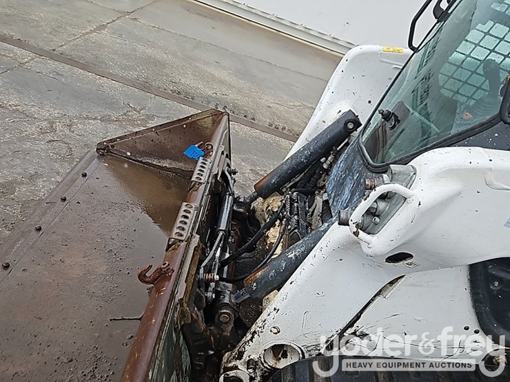 2023-bobcat-t76-image-16