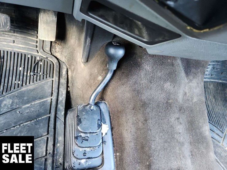 2015-ford-f550-image-12