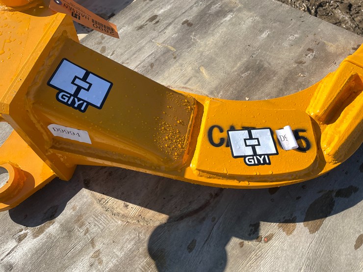 caterpillar-305-image-6