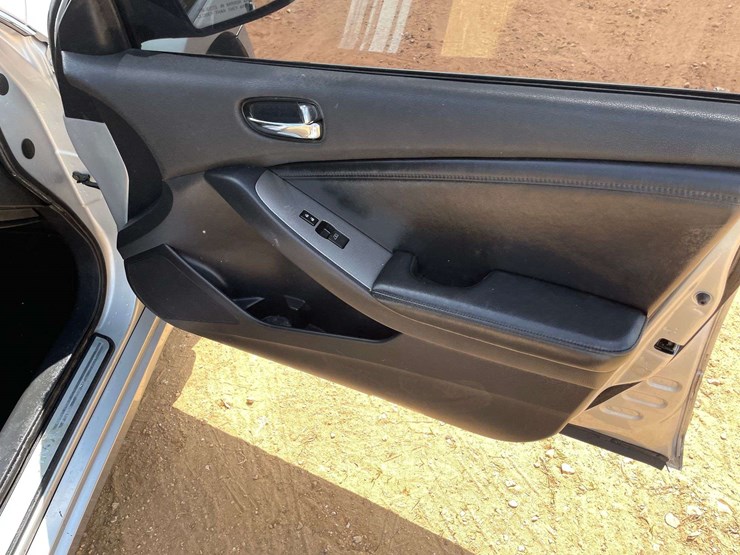 2007-nissan-altima-sl-4-door-sedan-(254,637-miles)-image-17