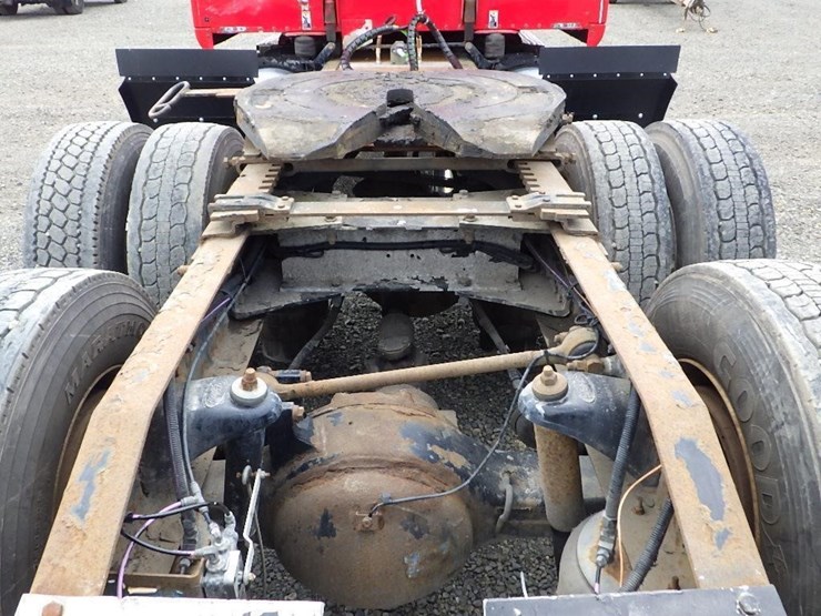 2006-peterbilt-387-image-9