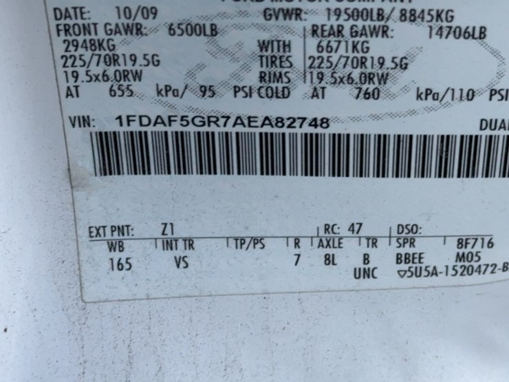 2010-ford-f550-image-17