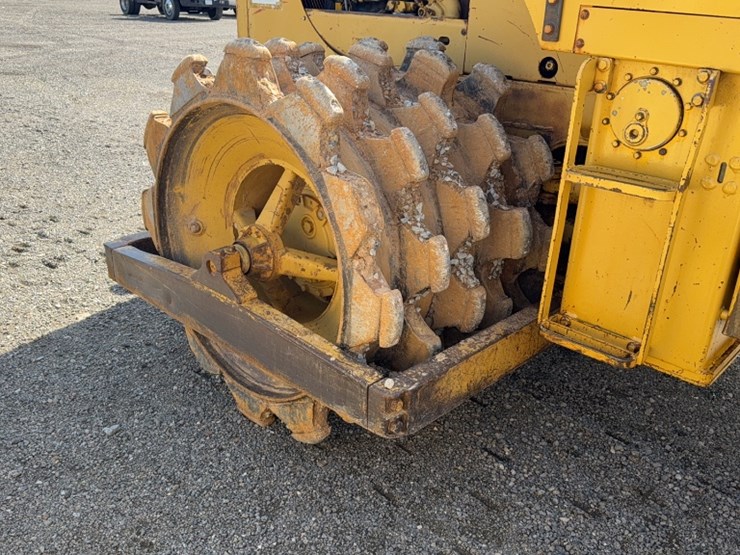 caterpillar-815-image-5