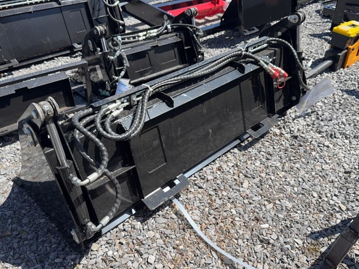 #6074-•-future-72"-skid-steer-4-in-1-bucket-image-4