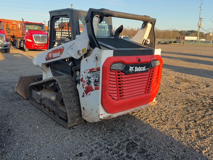 2020-bobcat-t64-image-9